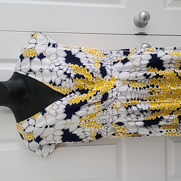 Gap yellow and blue floral maxi dress in size large, NWT - Picture 4 of 9